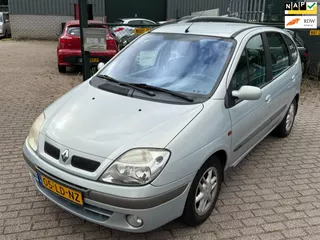 Renault Sc&eacute;nic 1.6-16V Expression Sport