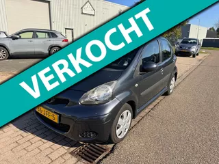 Toyota Aygo 1.0-12V Comfort NL AUTO / NAVIGATIE / BLUETOOTH