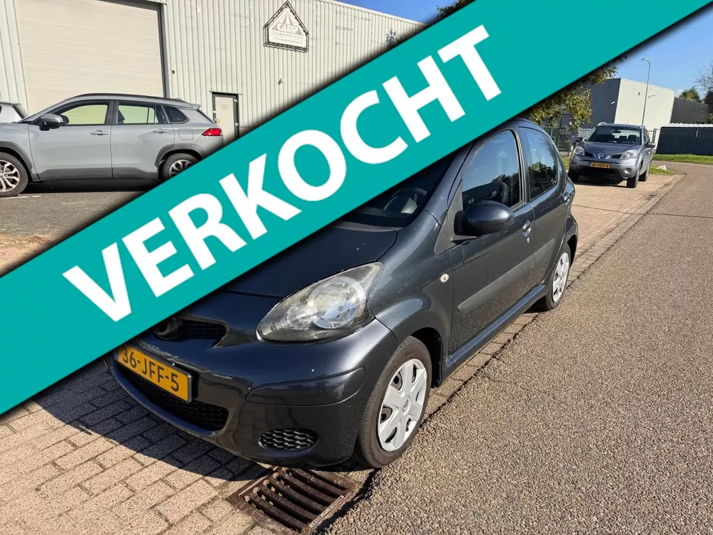 Toyota Aygo 1.0-12V Comfort NL AUTO / NAVIGATIE / BLUETOOTH